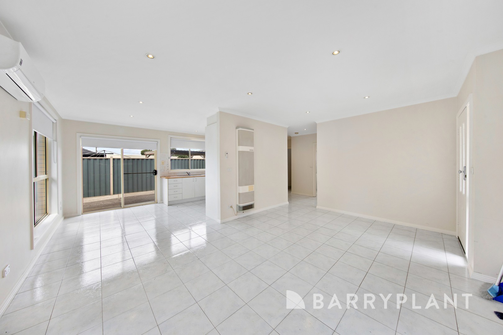 2/9 Conrad Street, St Albans, VIC 3021, St Albans - Thumbnail 3