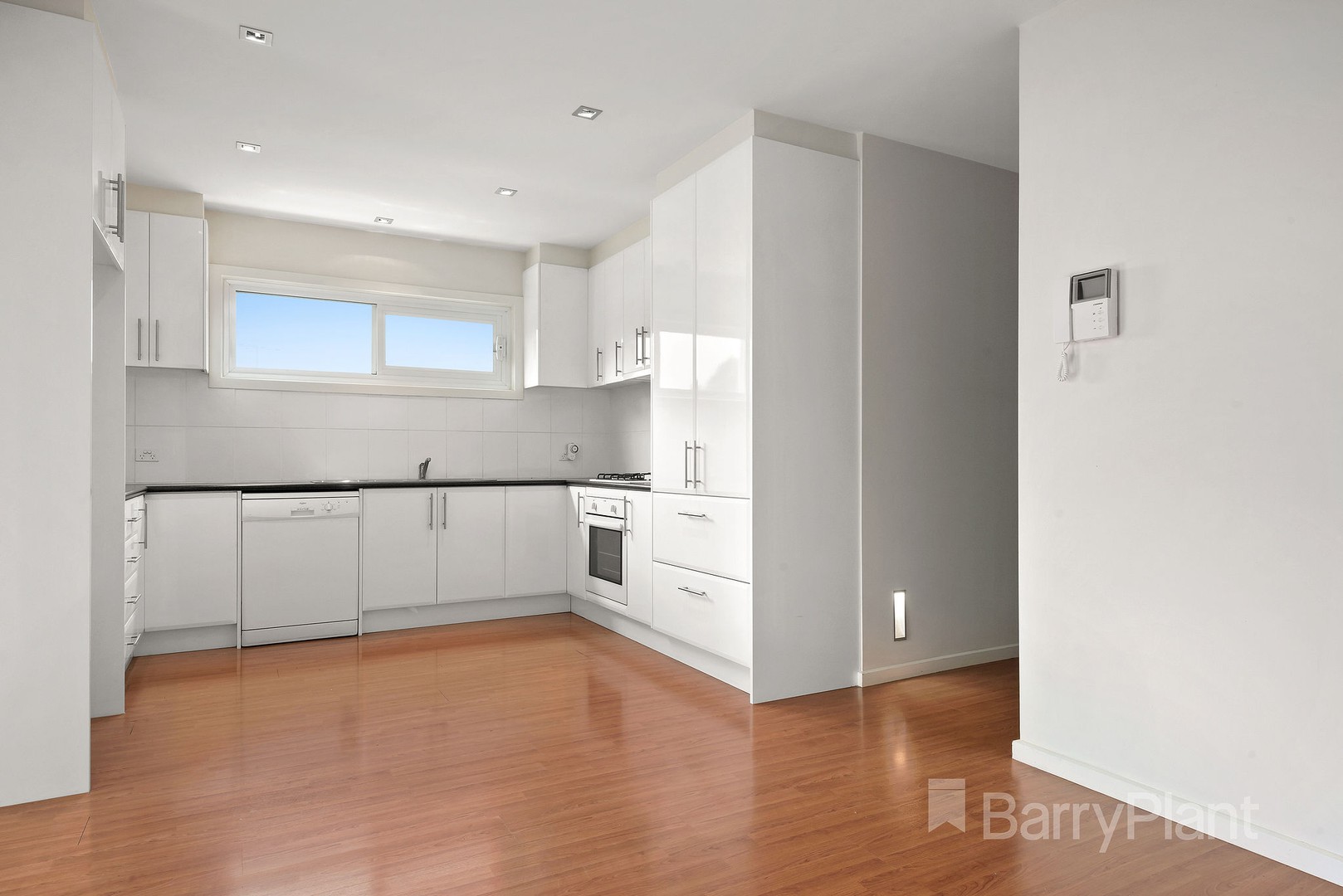 2/9 Coolac Street, Cheltenham, VIC 3192, Cheltenham - Thumbnail 2