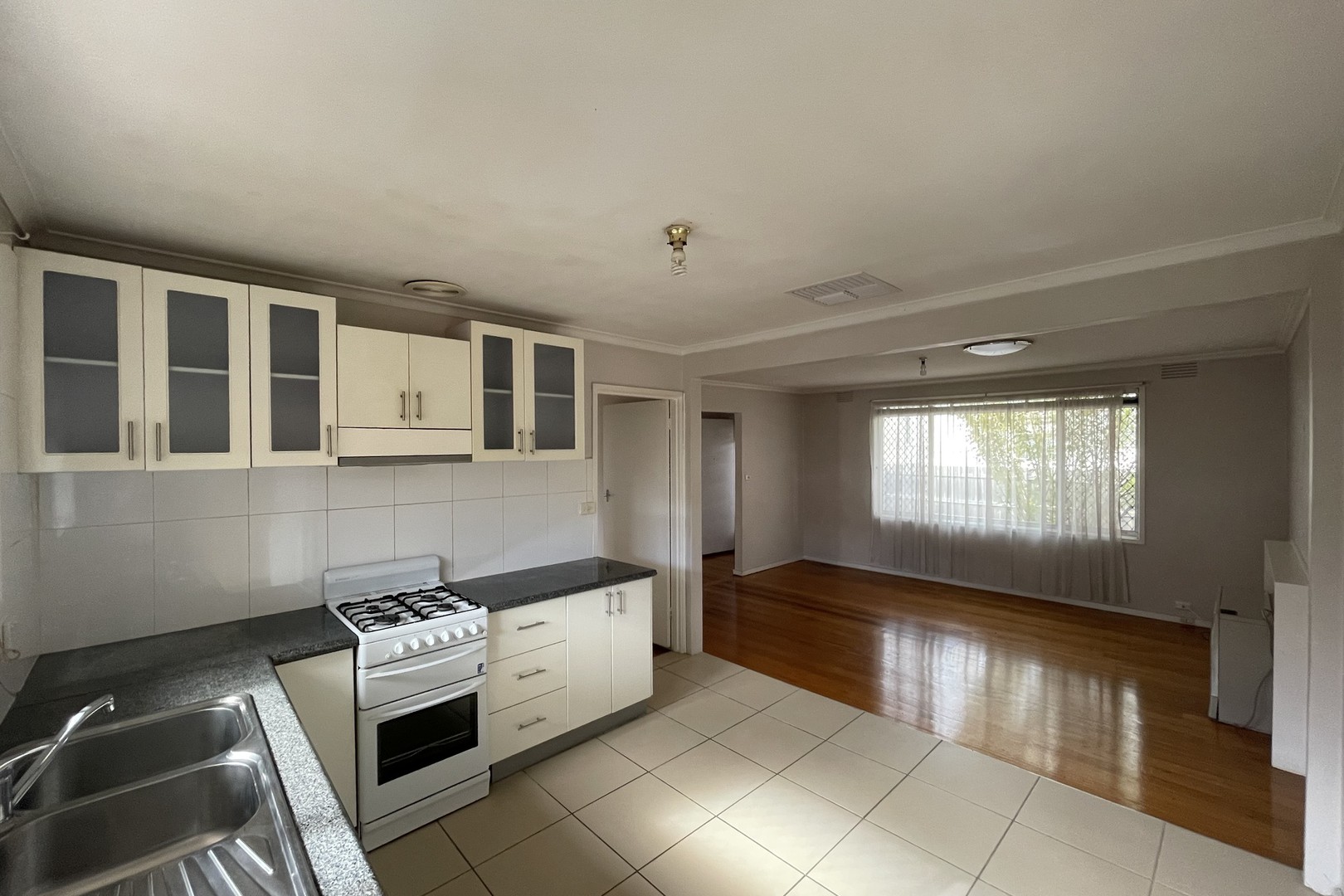 2/9 Daventry Street, Reservoir, VIC 3073, Reservoir - Thumbnail 3