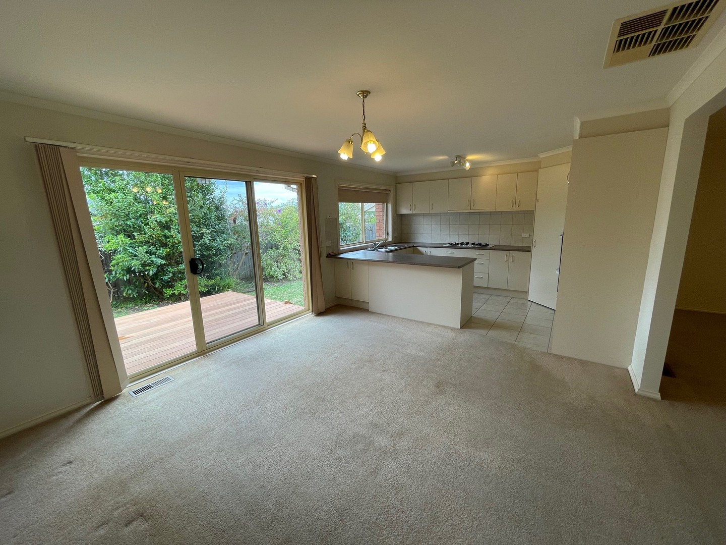 2/9 Grandview Grove, Bayswater, VIC 3153, Bayswater - Thumbnail 5