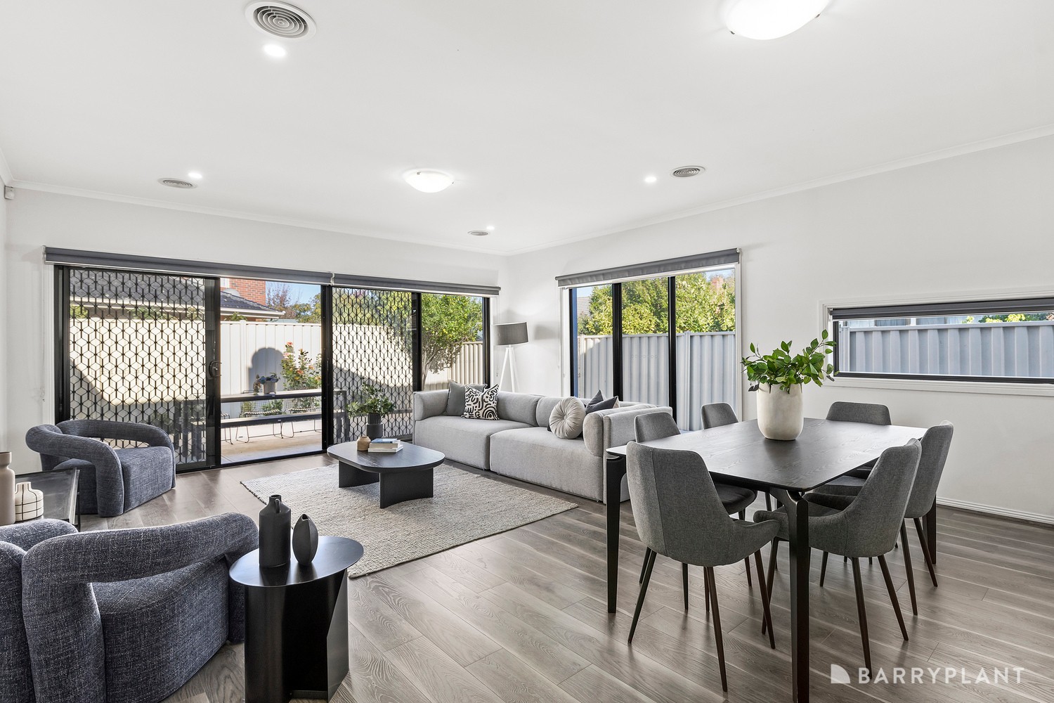 2/9 Hutton Street, Maidstone, VIC 3012 - Thumbnail 2 - 21/05/2025
