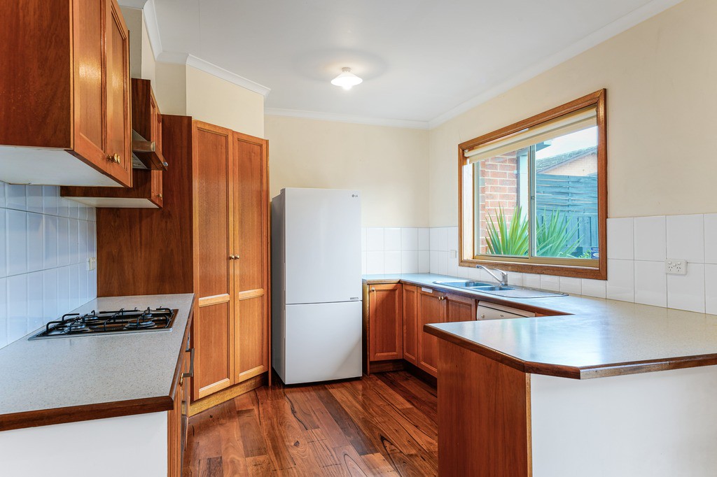 2/9 Konrads Crescent, Highton, VIC 3216, Highton - Thumbnail 2