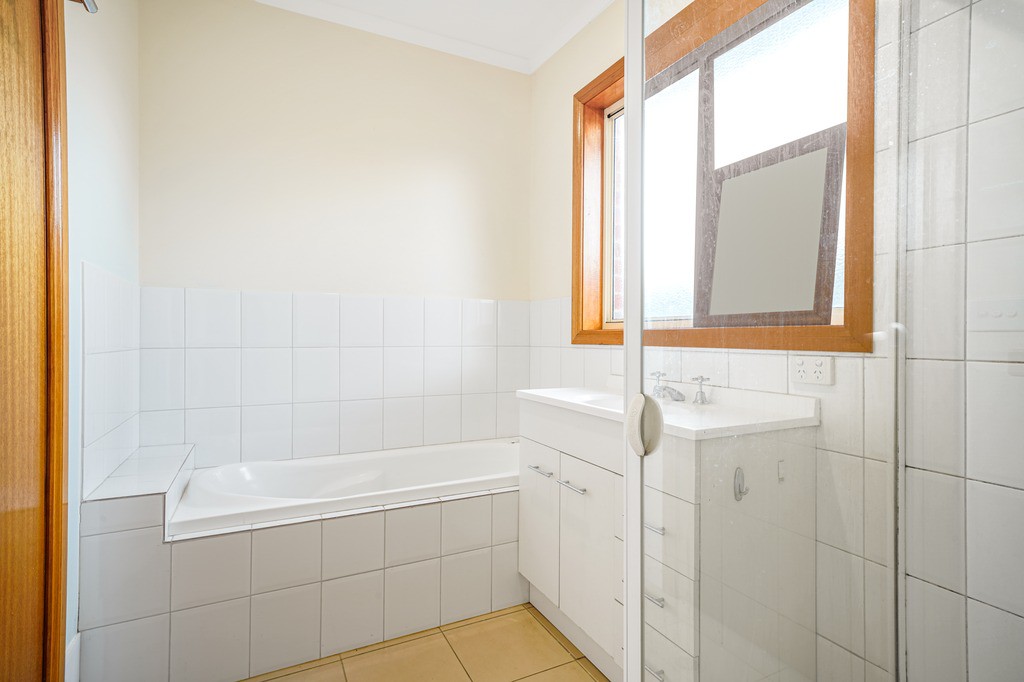 2/9 Konrads Crescent, Highton, VIC 3216, Highton - Thumbnail 6