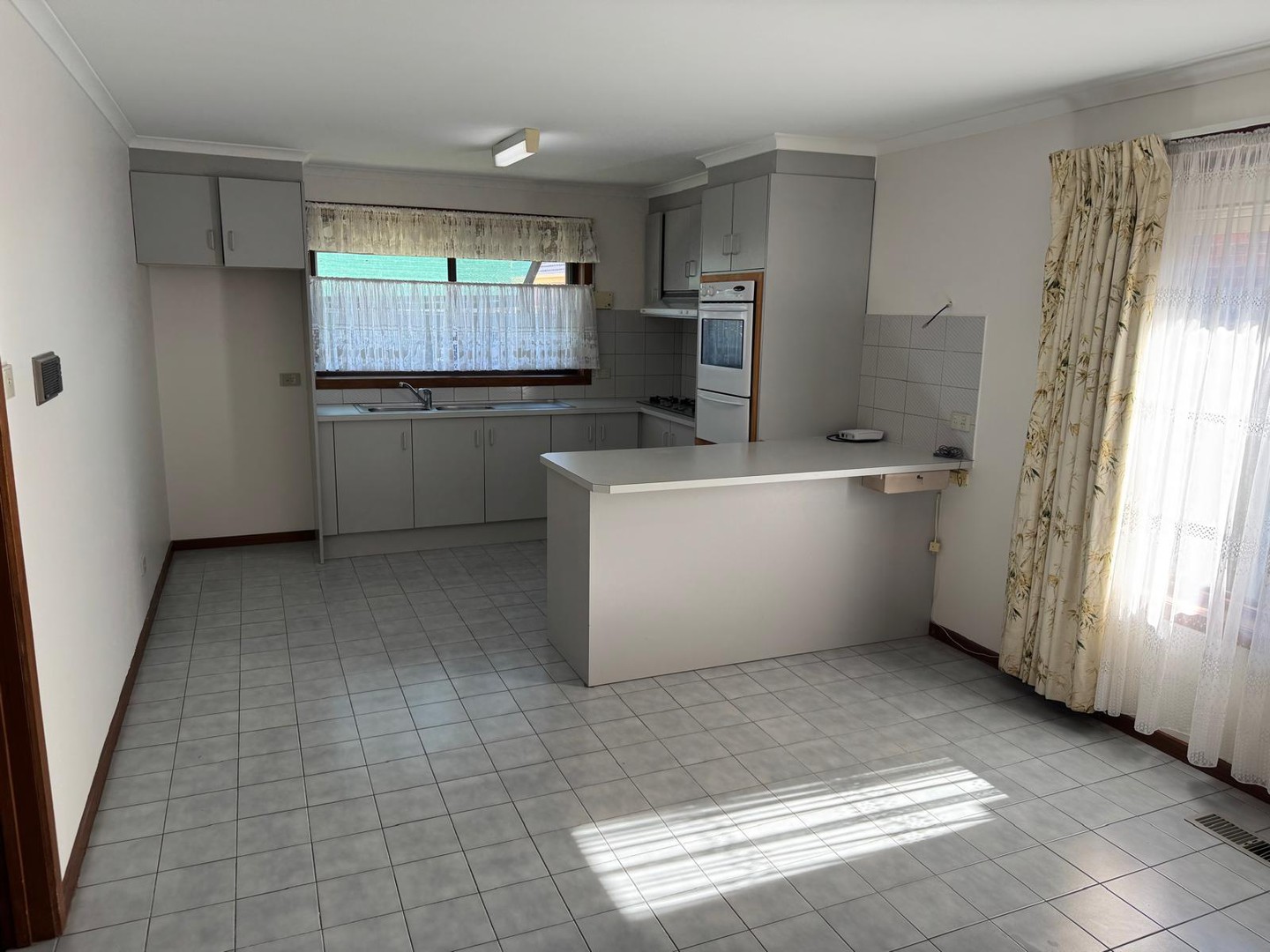 2/9 Marjory Street, Thomastown, VIC 3074 - Thumbnail 2 - 06/05/2025