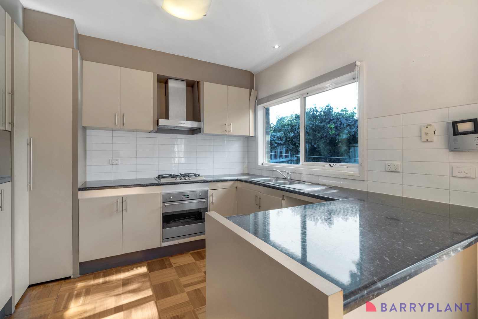 2/9 Oulton Crescent, Reservoir, VIC 3073, Reservoir - Thumbnail 6