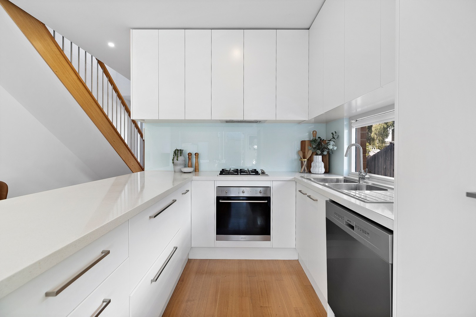 2/9 Rose Street, Altona, VIC 3018, Altona - Thumbnail 3