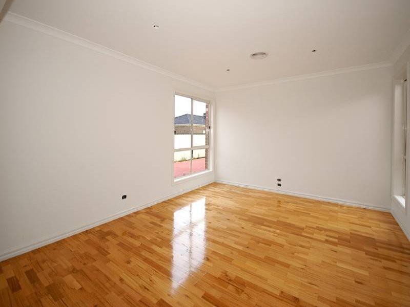 2/9 Sayvel Close, Hillside, VIC 3037 - Thumbnail 2 - 19/12/2019