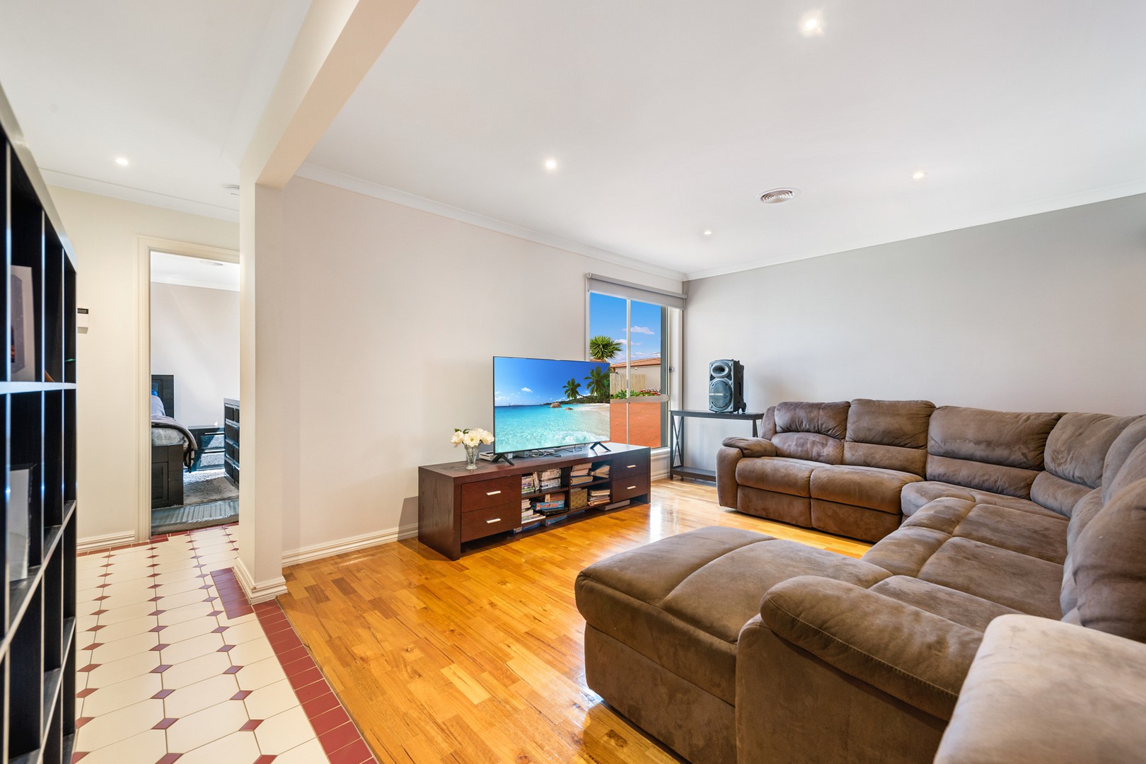 2/9 Sayvel Close, Hillside, VIC 3037, Hillside - Thumbnail 3