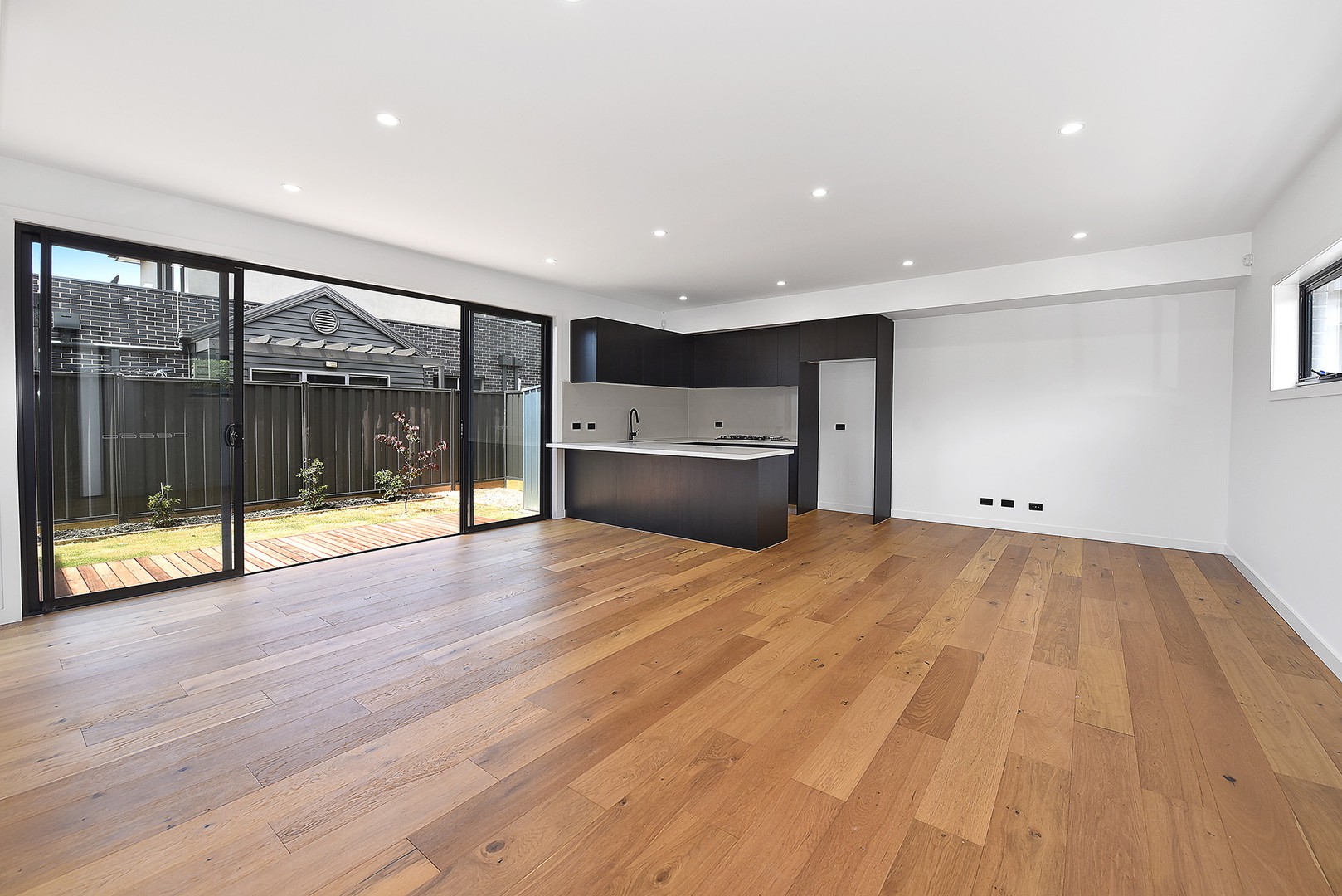 2/9 South Road, Airport West, VIC 3042 - Thumbnail 1 - 19/11/2021