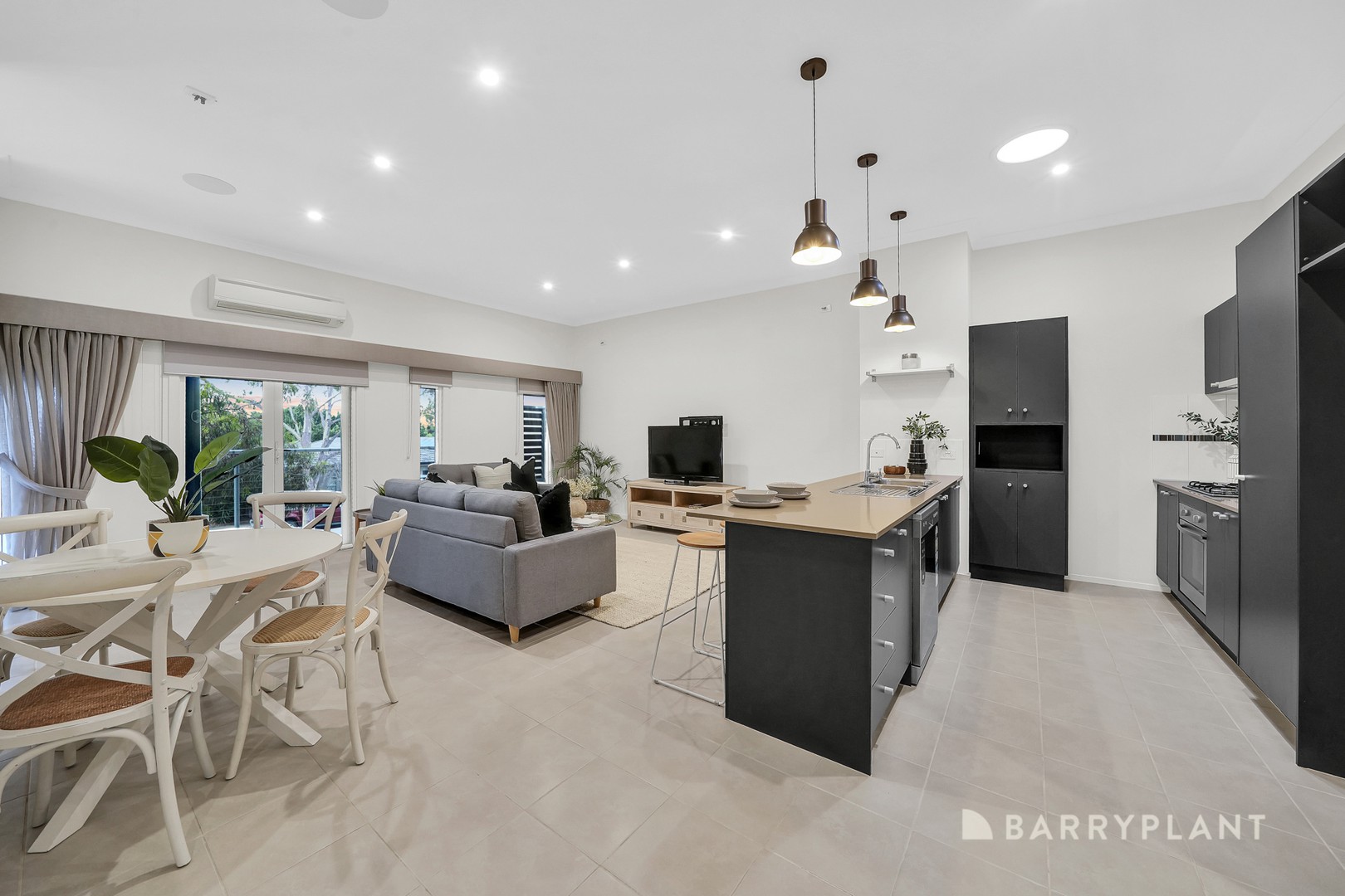 2/9 Tom Roberts Parade, Point Cook, VIC 3030 - Thumbnail 2 - 29/01/2026