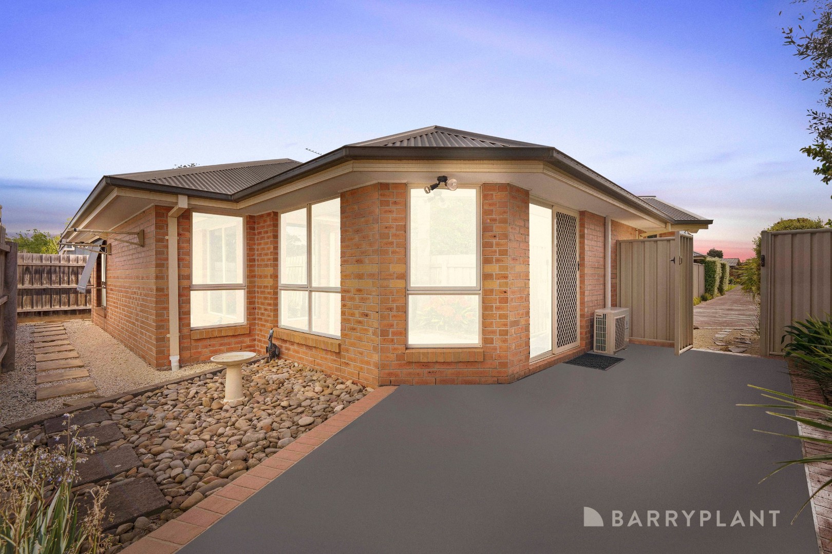 2/9 Vaina Street, Werribee, VIC 3030, Werribee - Thumbnail 2