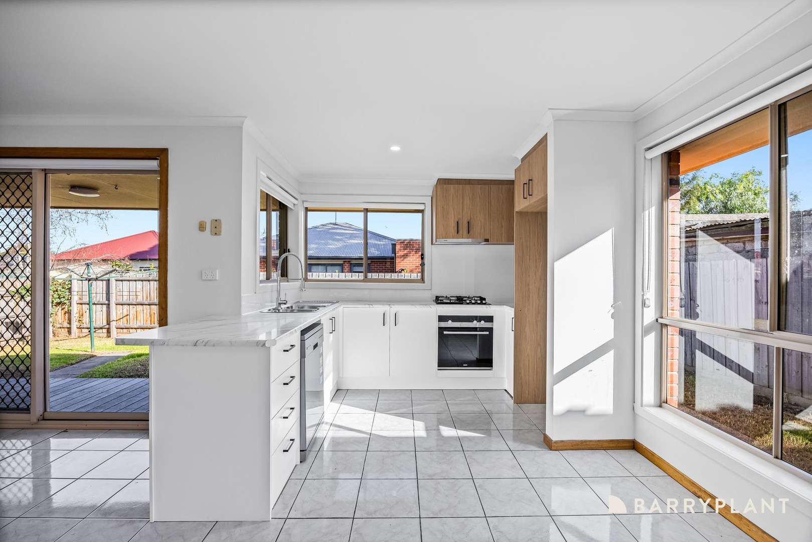 2/9 Watt Street, Sunshine, VIC 3020, Sunshine - Thumbnail 3