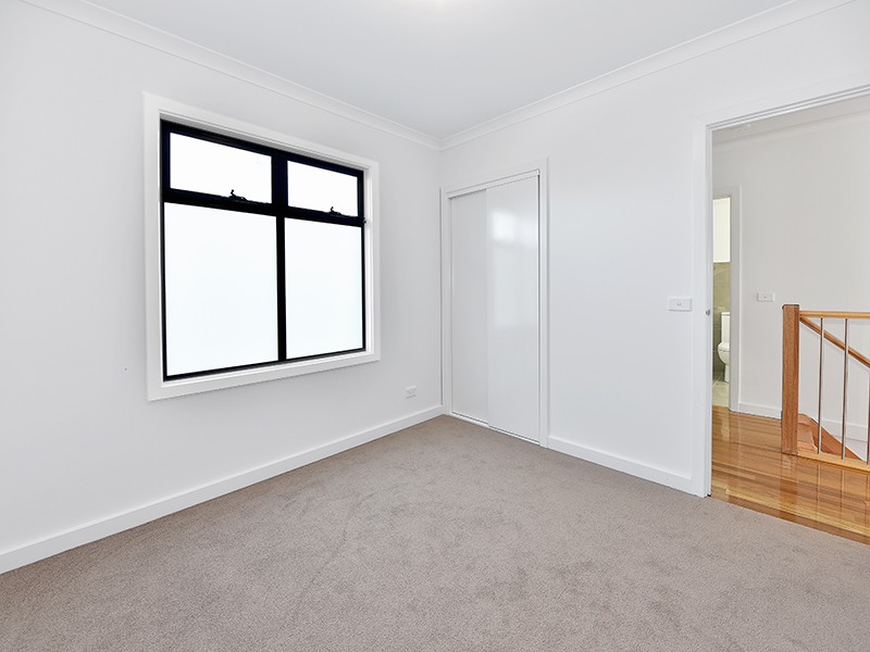 2/9 West Court, Airport West, VIC 3042, Airport West - Thumbnail 3