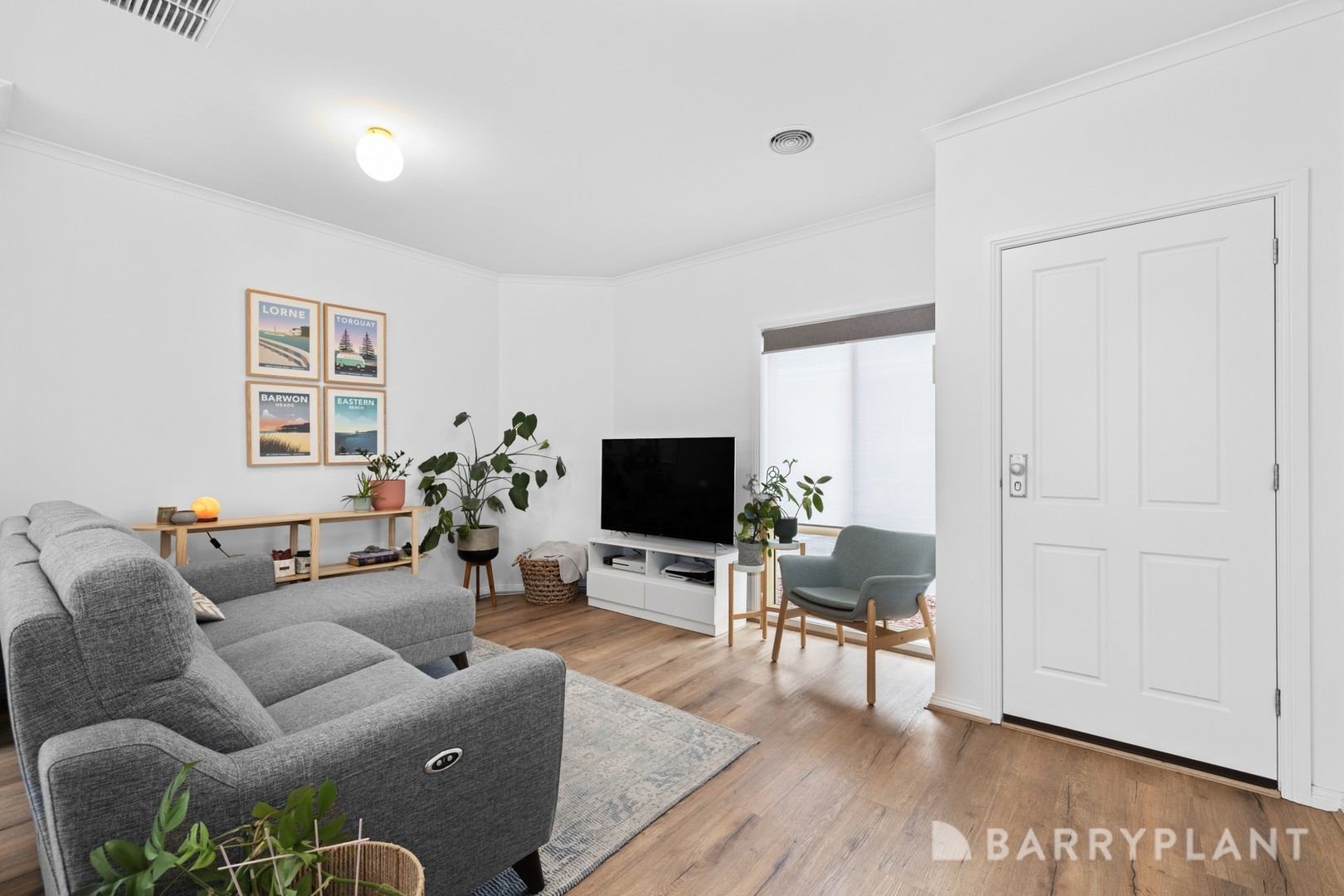 2/919 Pascoe Vale Road, Glenroy, VIC 3046 - Thumbnail 2 - 01/05/2025