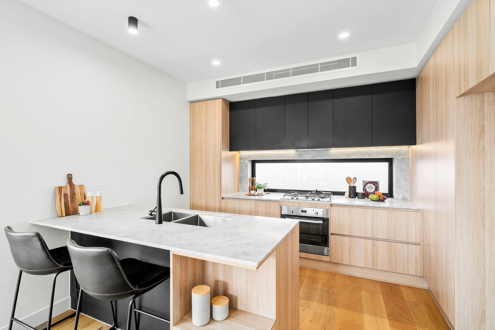 2/92 Bowes Avenue, Airport West, VIC 3042, Airport West - Thumbnail 3
