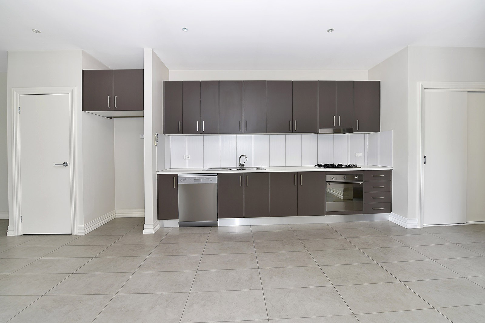2/94 Fletcher Street, Essendon, VIC 3040, Essendon - Thumbnail 2