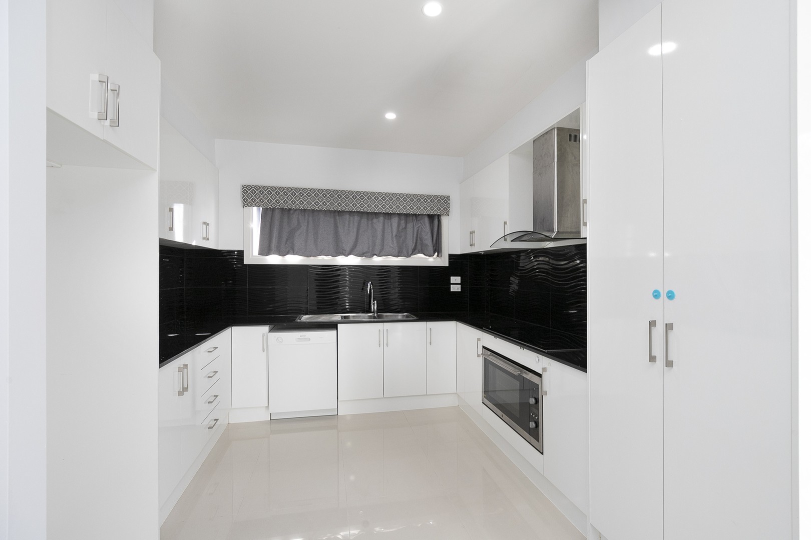 2/95 Power Street, St Albans, VIC 3021, St Albans - Thumbnail 3