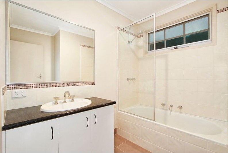 2/97 Scoresby Road, Bayswater, VIC 3153, Bayswater - Thumbnail 2