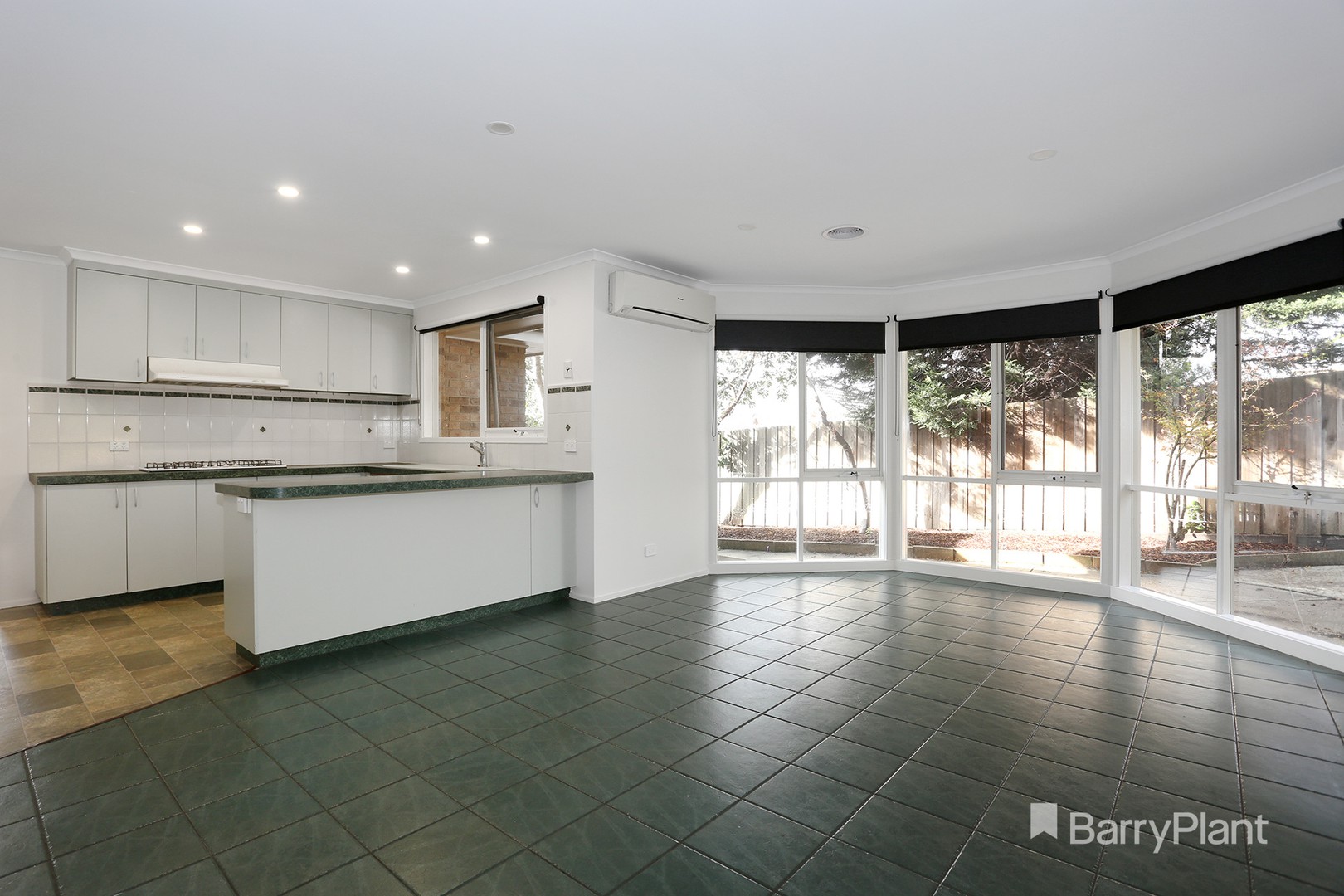 2 Allira Close, Berwick, VIC 3806, Berwick - Thumbnail 3
