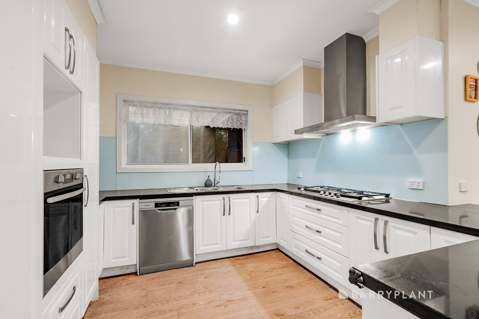 2 Amelia Crescent, Doncaster East, VIC 3109, Doncaster East - Thumbnail 2