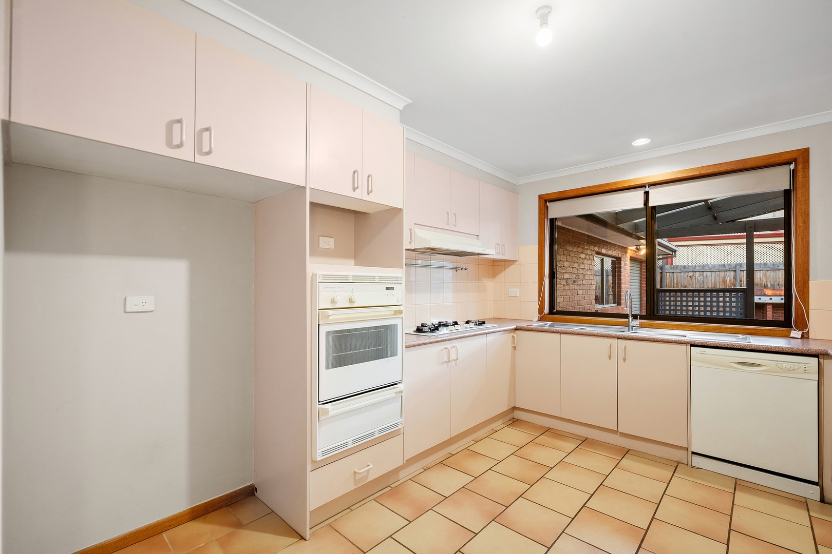 2 Anita Court, Taylors Lakes, VIC 3038, Taylors Lakes - Thumbnail 7