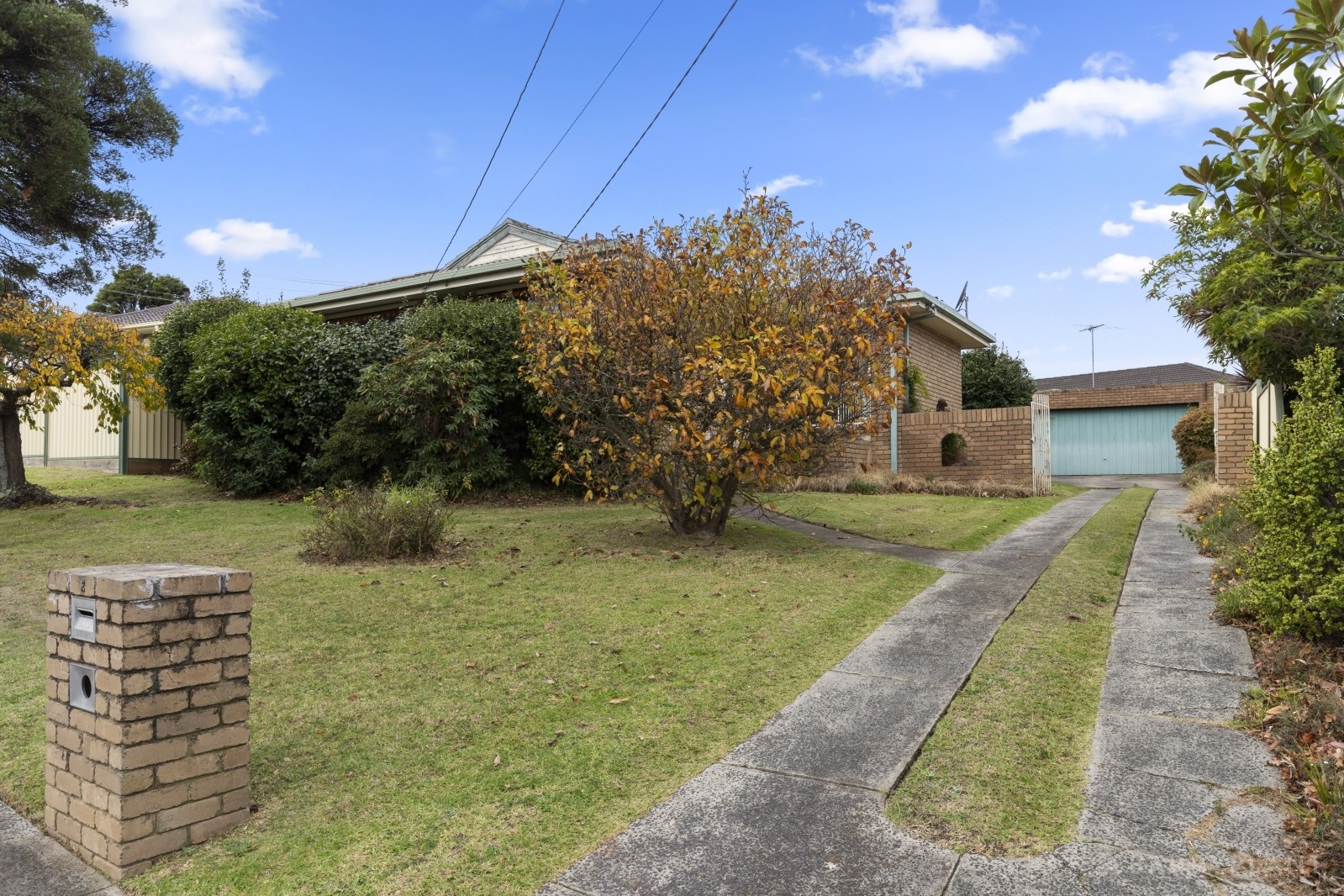 2 Aquila Crescent, Endeavour Hills, VIC 3802, Endeavour Hills - Thumbnail 2