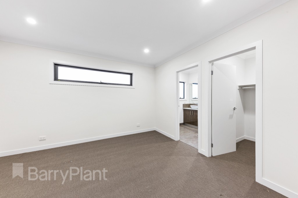 2 Aria Boulevard, Fraser Rise, VIC 3336 - Thumbnail 2 - 19/01/2022