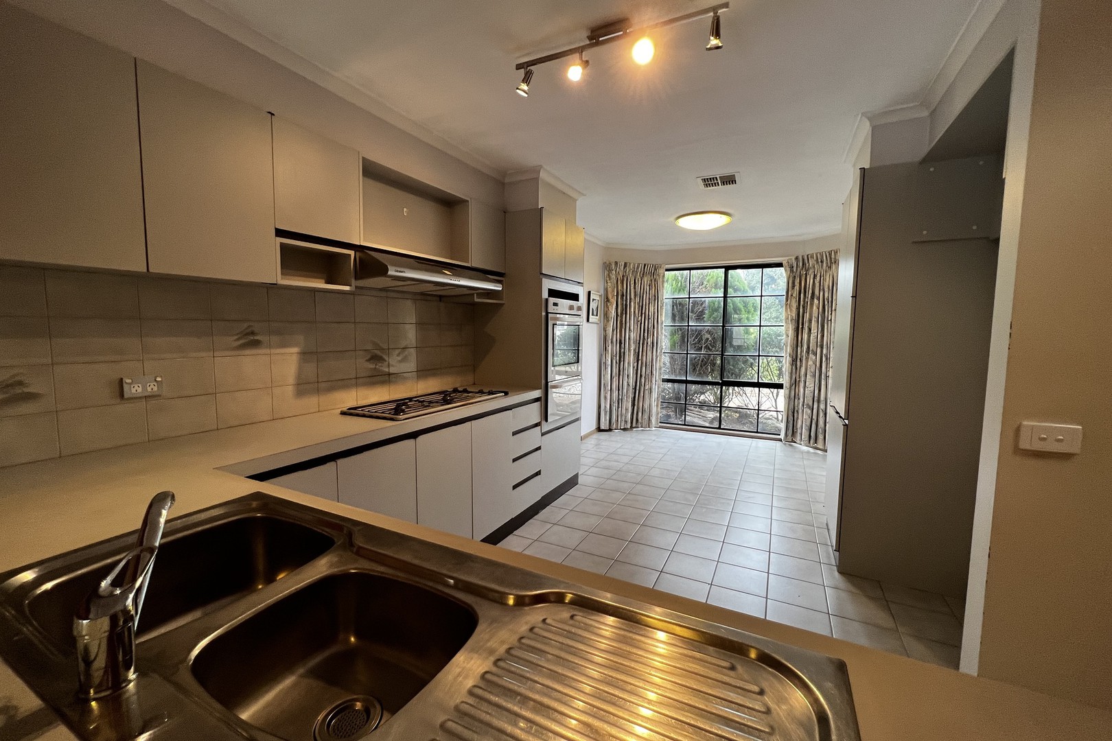 2 Ariel Court, Keilor Downs, VIC 3038, Keilor Downs - Thumbnail 2