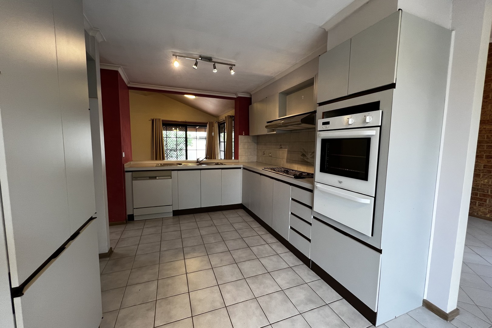 2 Ariel Court, Keilor Downs, VIC 3038, Keilor Downs - Thumbnail 3
