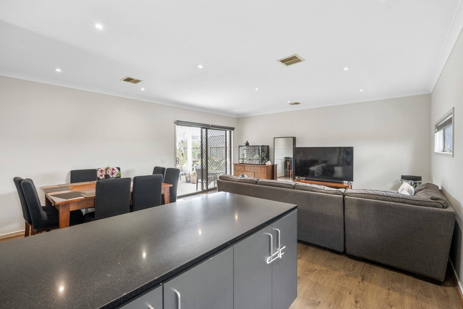 2 Aubisque Close, Fraser Rise, VIC 3336, Fraser Rise - Thumbnail 4