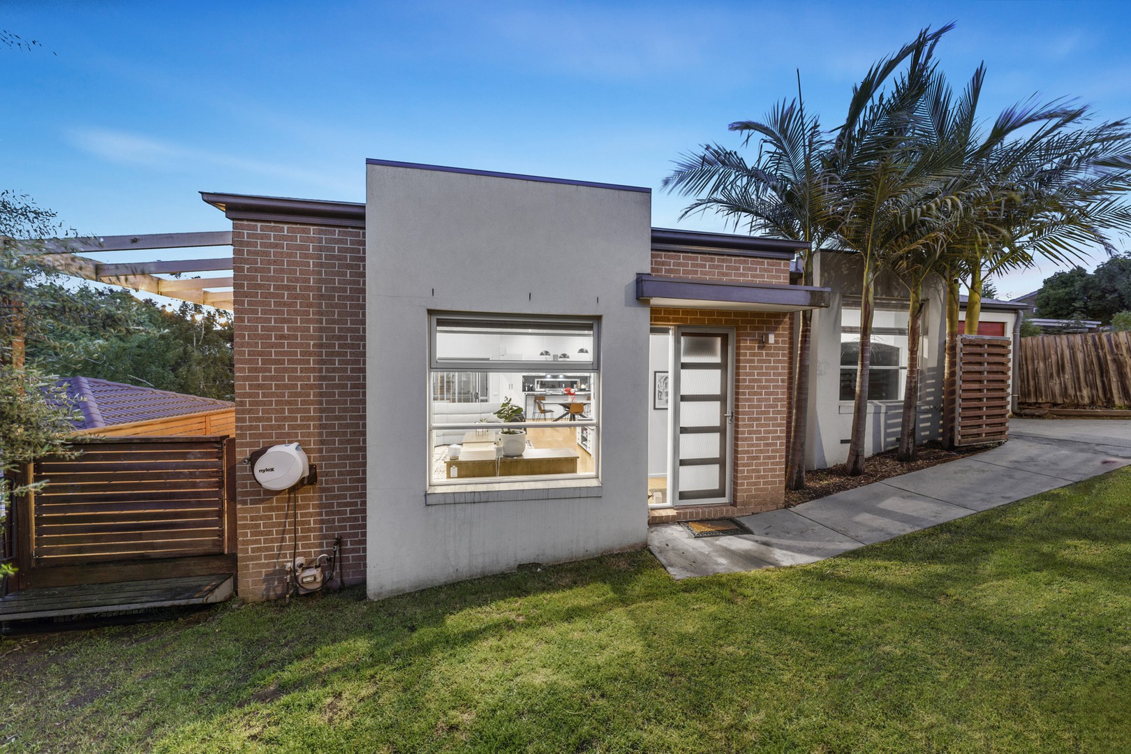 2 Autumn Grove, Mooroolbark, VIC 3138, Mooroolbark - Thumbnail 2