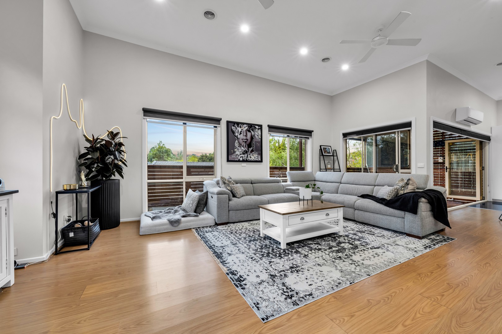 2 Autumn Grove, Mooroolbark, VIC 3138, Mooroolbark - Thumbnail 3