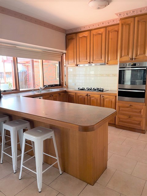 2 Barak  Court, Oak Park , VIC 3046 - Thumbnail 2 - 22/11/2021