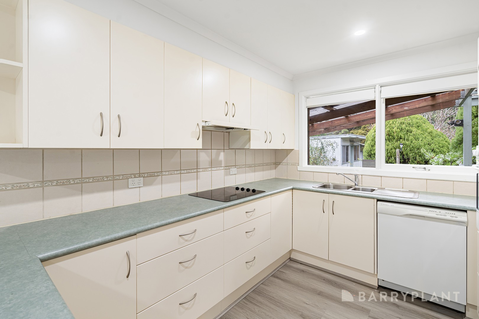 2 Barclay Avenue, Croydon, VIC 3136, Croydon - Thumbnail 7