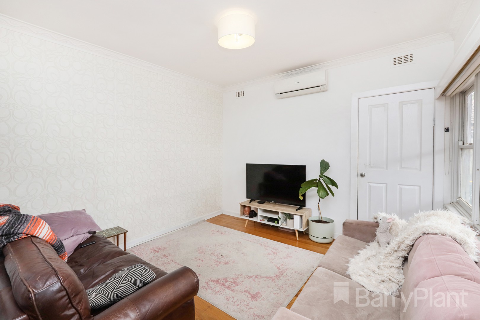 2 Barnett Street, Sunshine, VIC 3020, Sunshine - Thumbnail 2
