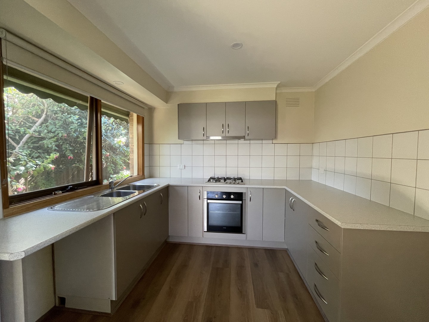 2 Beamish Street, Werribee, VIC 3030, Werribee - Thumbnail 3