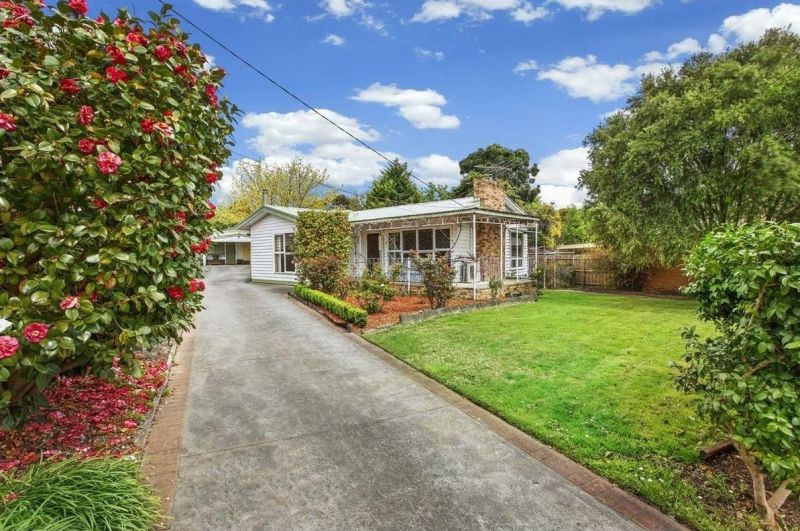 2 Belmont Road West, Croydon South, VIC 3136 - Thumbnail 2 - 24/03/2023