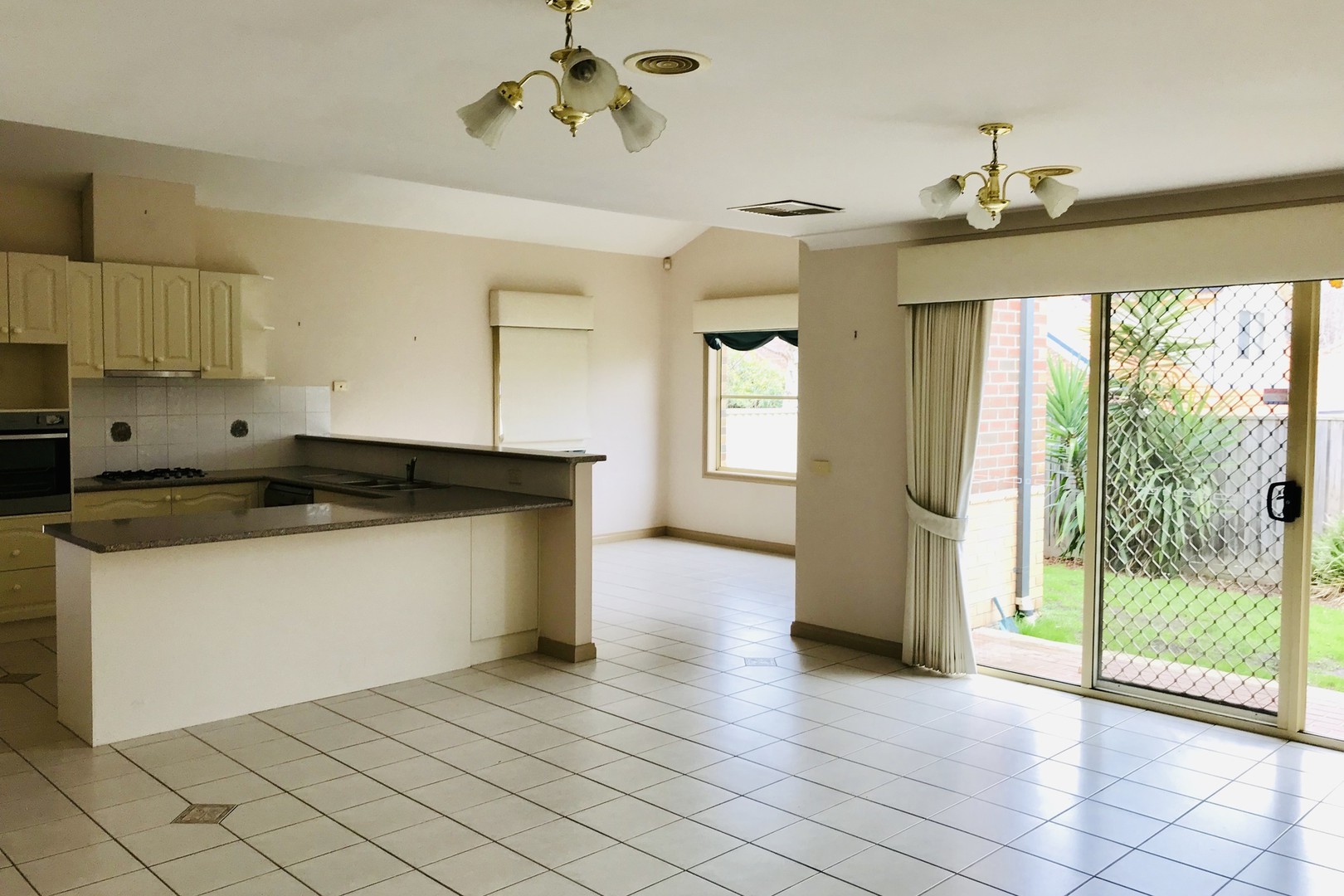 2 Bergamot Place, Berwick, VIC 3806, Berwick - Thumbnail 4