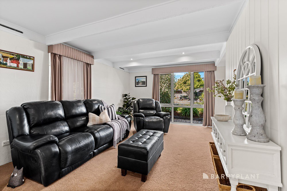 2 Bernborough Place, Mill Park, VIC 3082 - Thumbnail 2 - 26/02/2025