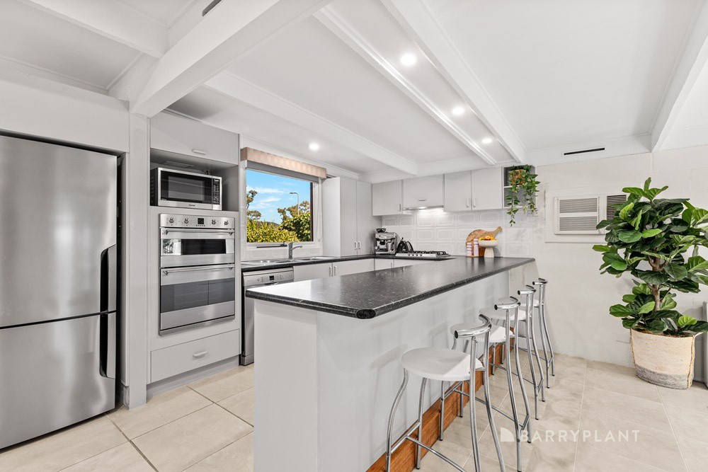 2 Bernborough Place, Mill Park, VIC 3082, Mill Park - Thumbnail 3