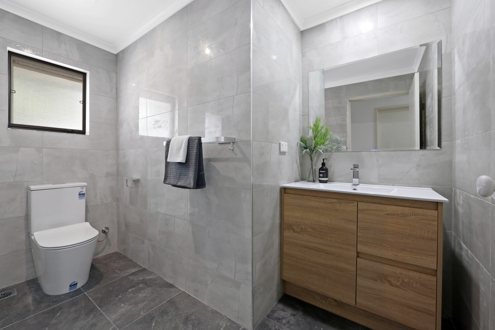 2 Bexsarm Crescent, Rowville, VIC 3178, Rowville - Thumbnail 3