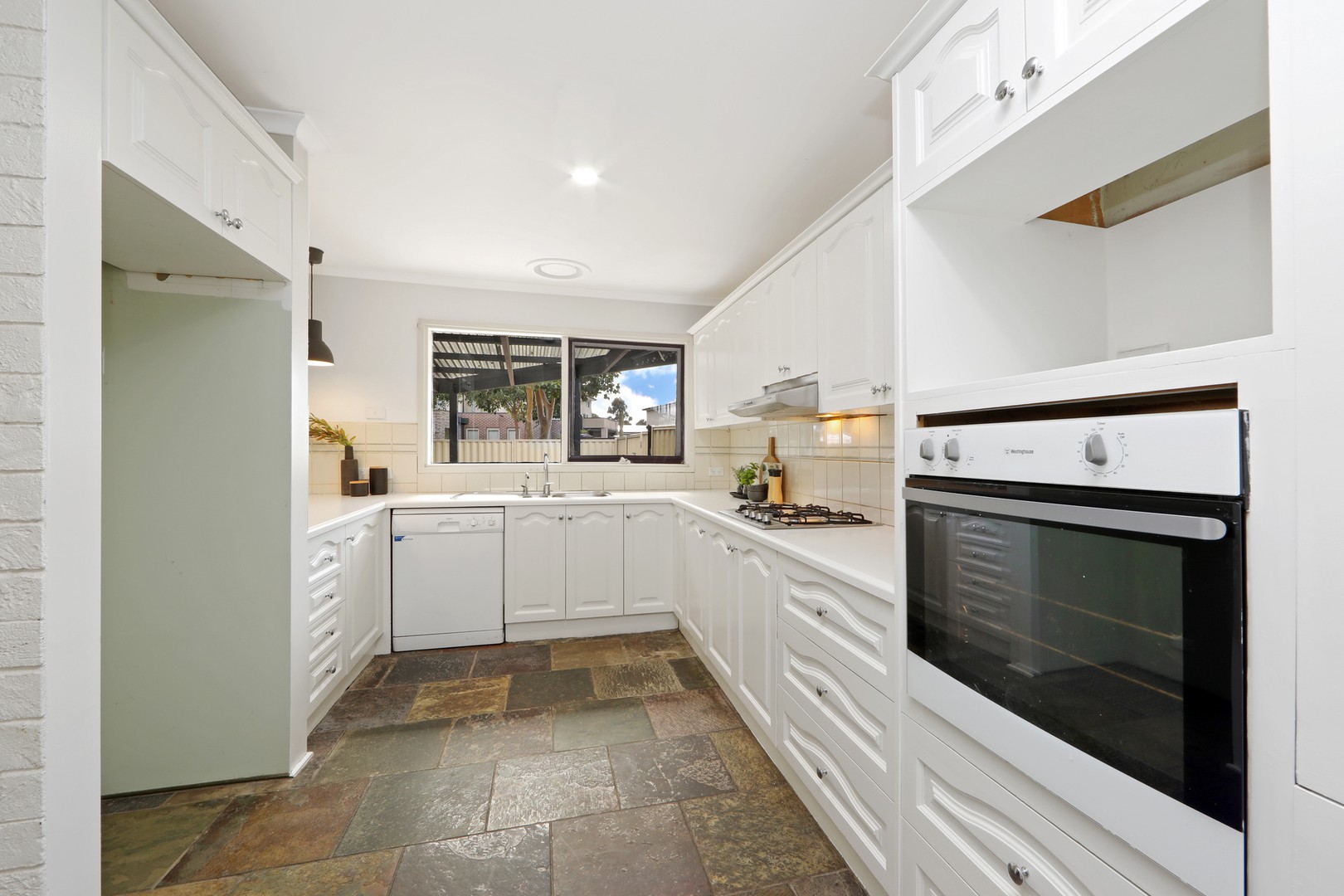 2 Bexsarm Crescent, Rowville, VIC 3178, Rowville - Thumbnail 5