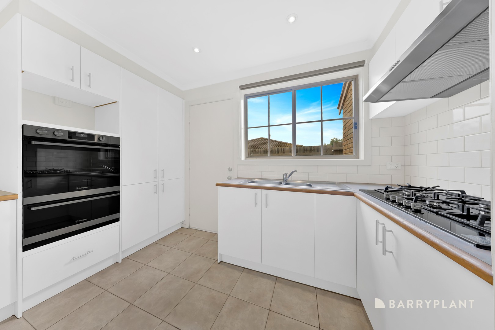 2 Bianchi Close, Mill Park, VIC 3082 - Thumbnail 1 - 06/05/2025