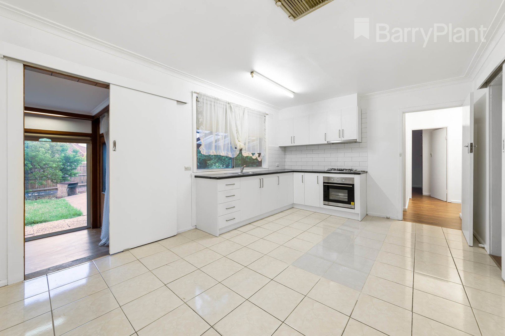 2 Bond Court, Keilor East, VIC 3033, Keilor East - Thumbnail 4