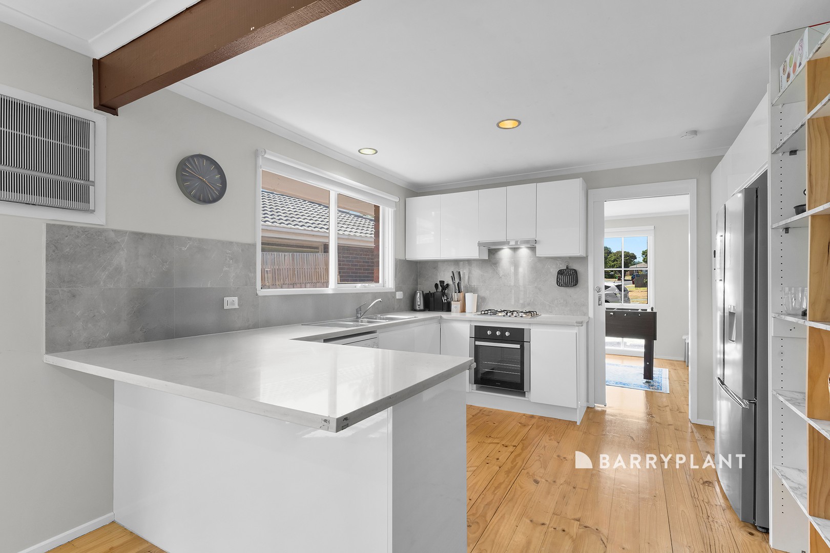 2 Bosco Close, Narre Warren, VIC 3805 - Thumbnail 2 - 04/02/2026