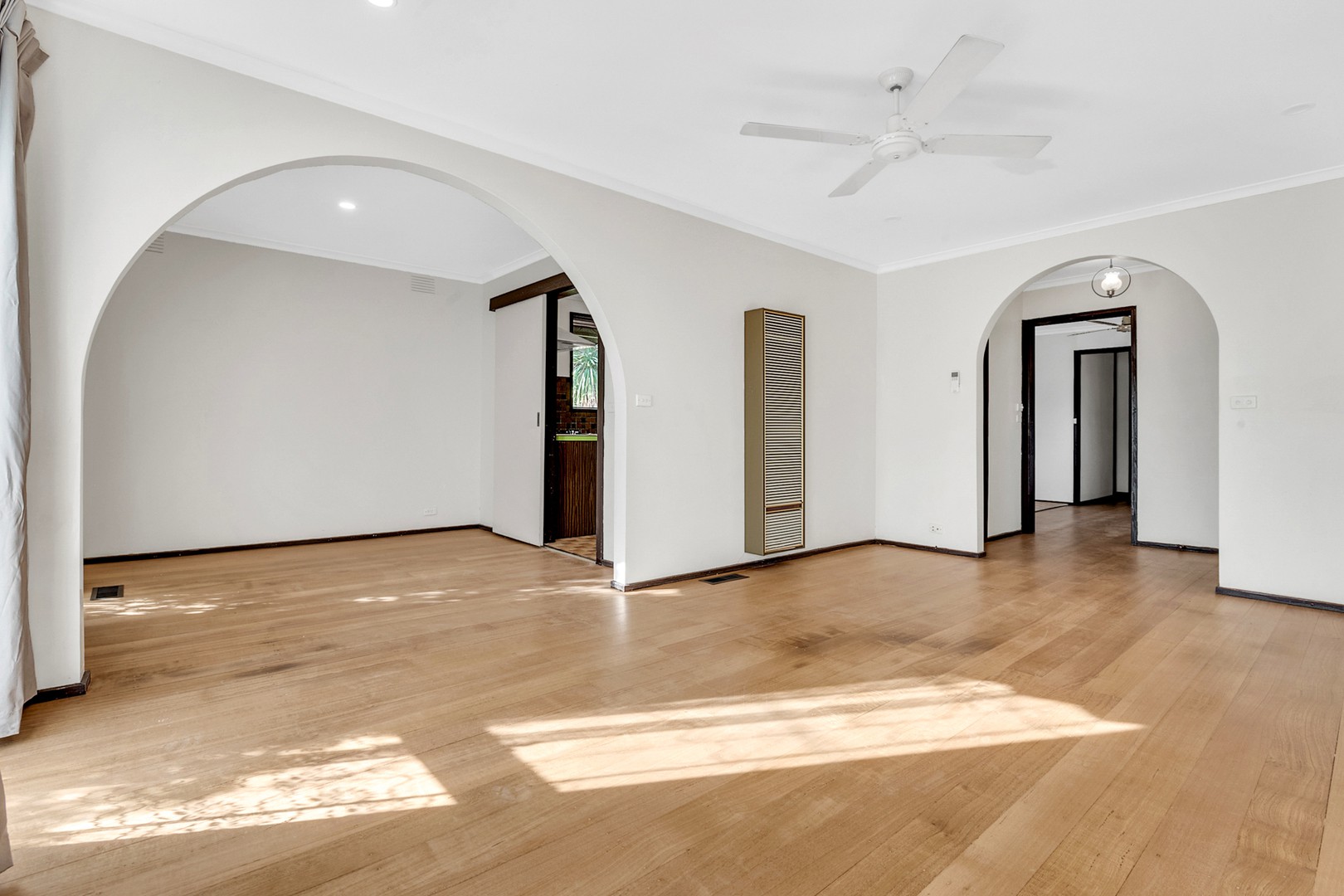 2 Brampton Close, Craigieburn, VIC 3064, Craigieburn - Thumbnail 4