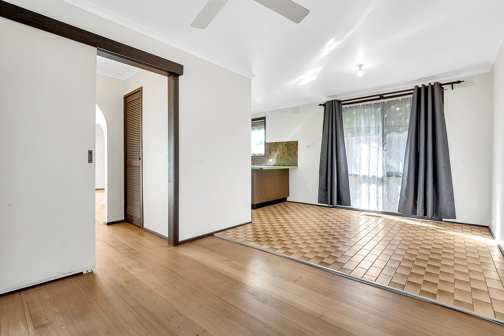 2 Brampton Close, Craigieburn, VIC 3064, Craigieburn - Thumbnail 5