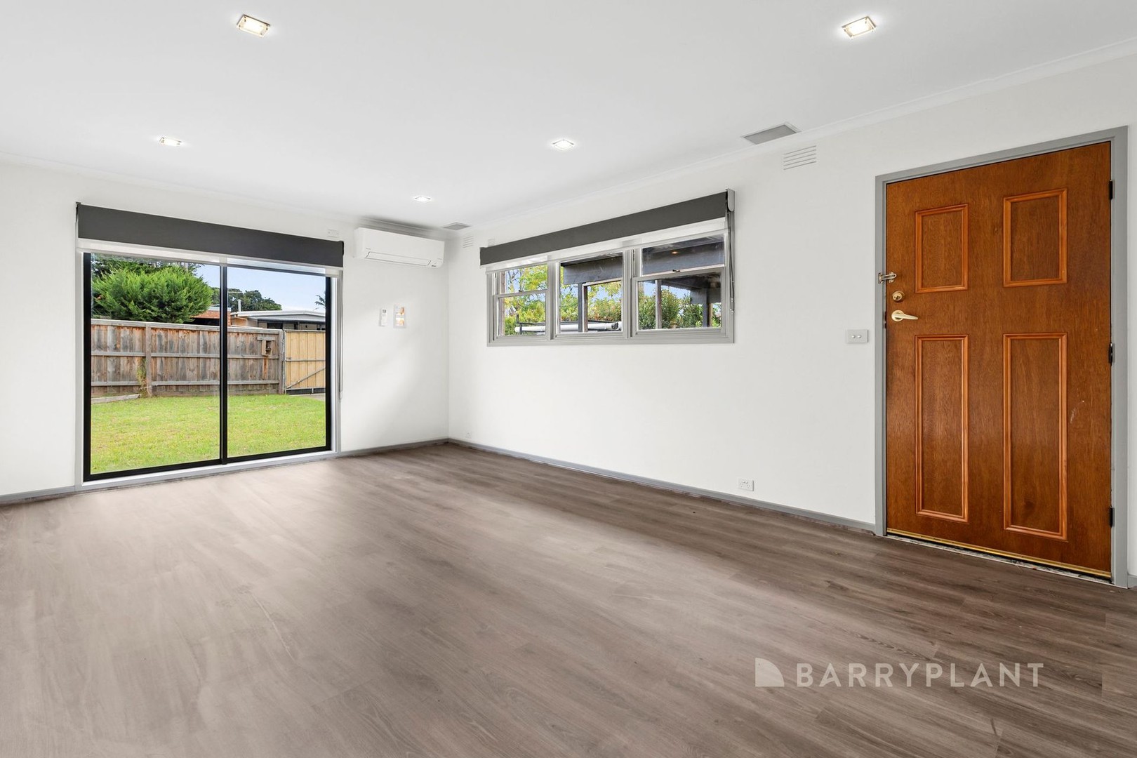 2 Brent Street, Mornington, VIC 3931 - Thumbnail 2 - 29/04/2025