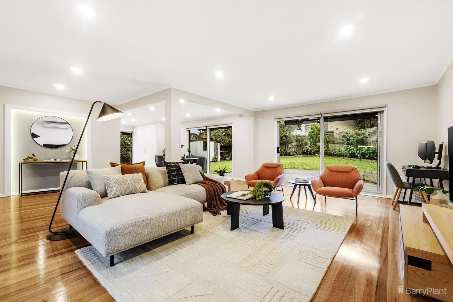 2 Bristow Drive, Forest Hill, VIC 3131, Forest Hill - Thumbnail 2