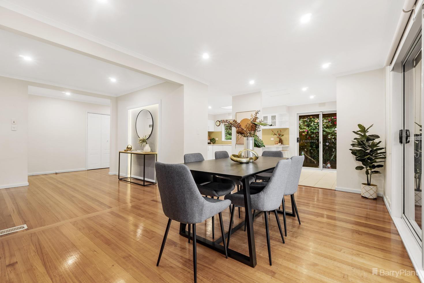 2 Bristow Drive, Forest Hill, VIC 3131, Forest Hill - Thumbnail 4